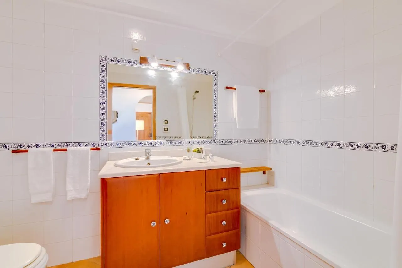 The Nest Apartment - Sea View - District de Faro 0*,  Portugal